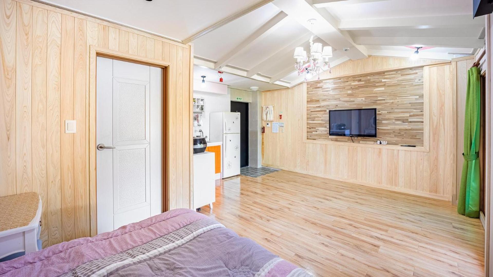 Yeongwol Gangeulpumeunsoo Pension Room photo